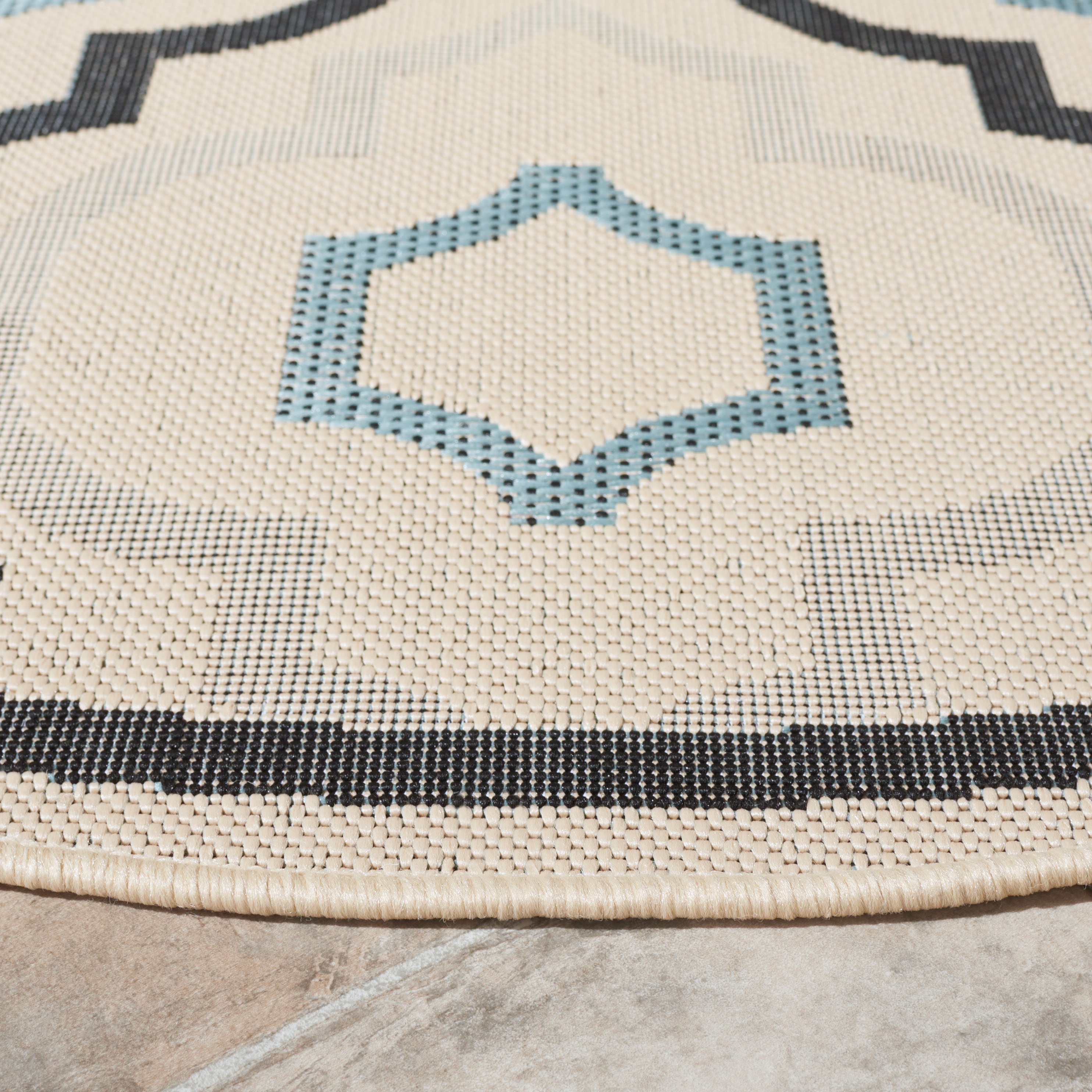 Safavieh Courtyard Bayon Geometric Indoor/Outdoor Area Rug, Ivory/Black, 7'10" x 7'10" Round