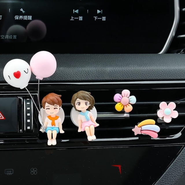 Ambientador de aromaterapia con ventilación de aire, bonitos dibujos animados para parejas, acción, decoración del salpicadero del coche, ambientador de adorno para coche, diseño elevado