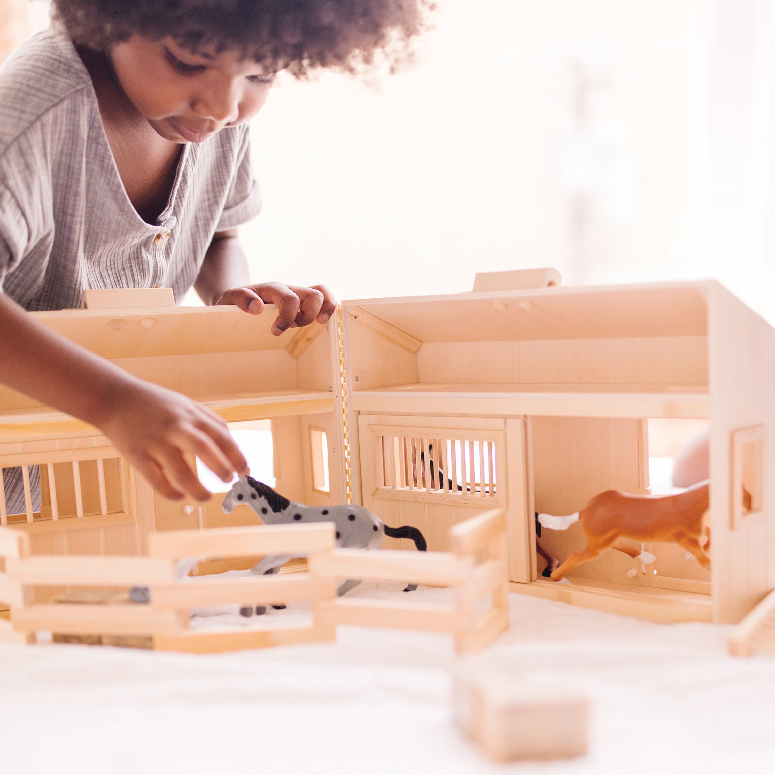 Melissa and doug folding cheap stable
