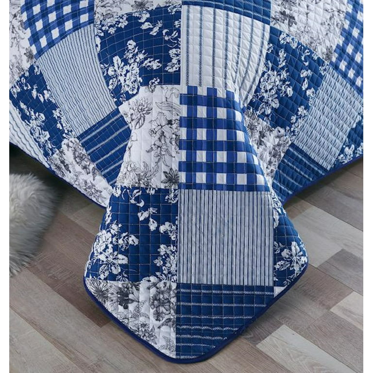 Reversible Cotton Blend 3-Piece Embroidery Pattern Elegant Bedding