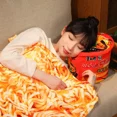 thumbnail image 4 of Cubo de fideos instantáneos, almohada de felpa con manta rellena de ternera estofada, chucrut, ternera, Fideos Fritos, espinillas, regalos de Ramen1750, 4 of 5