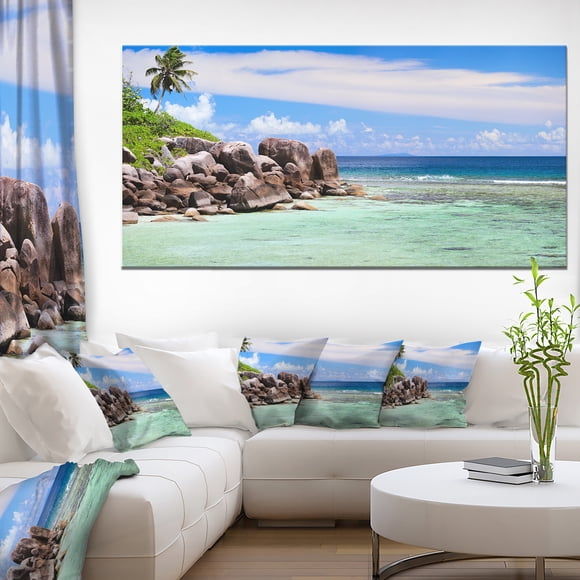 Beautiful Seychelles Rocky Coast