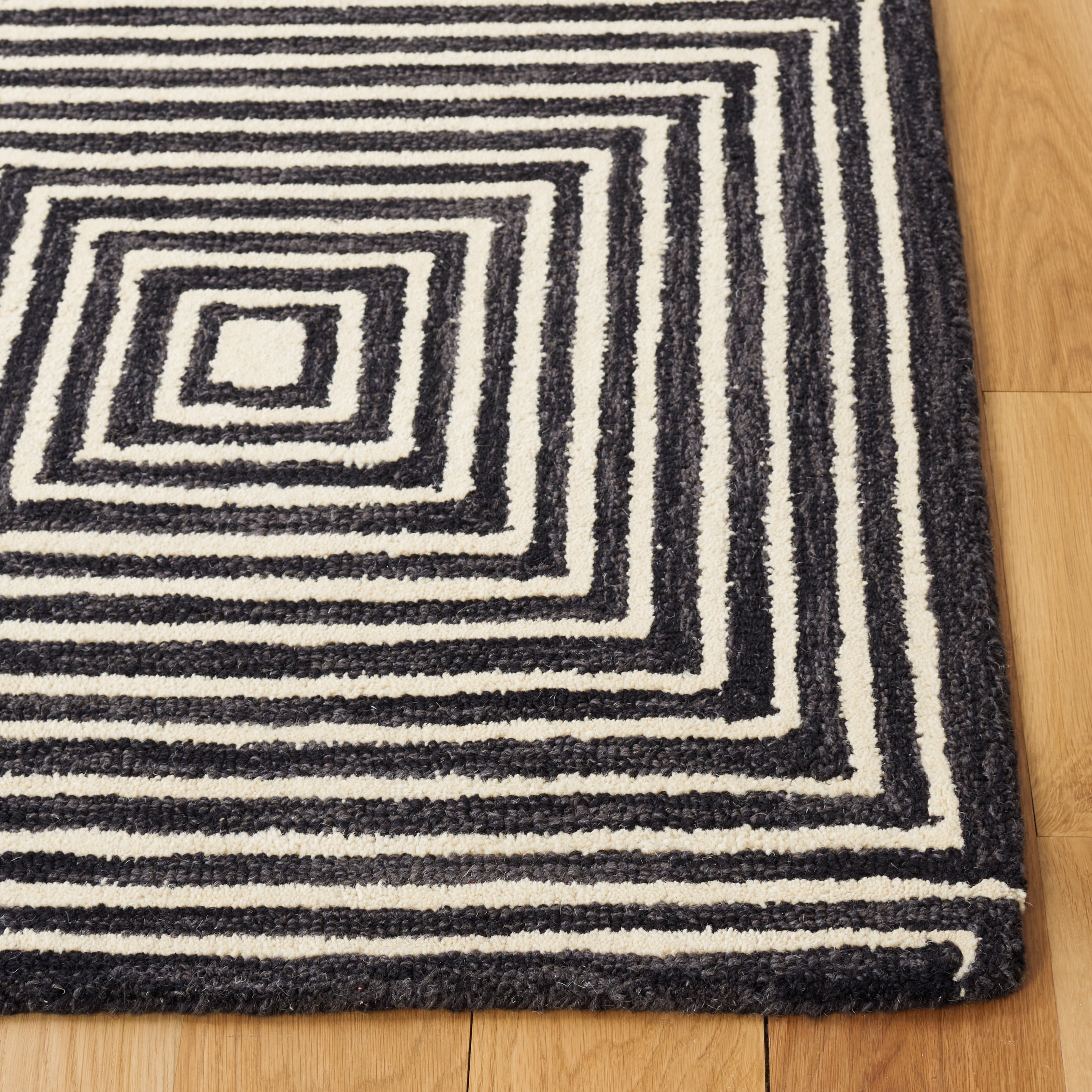 Safavieh Metro Chodak Abstract Runner Rug, Black/Beige, 2'3" x 9'
