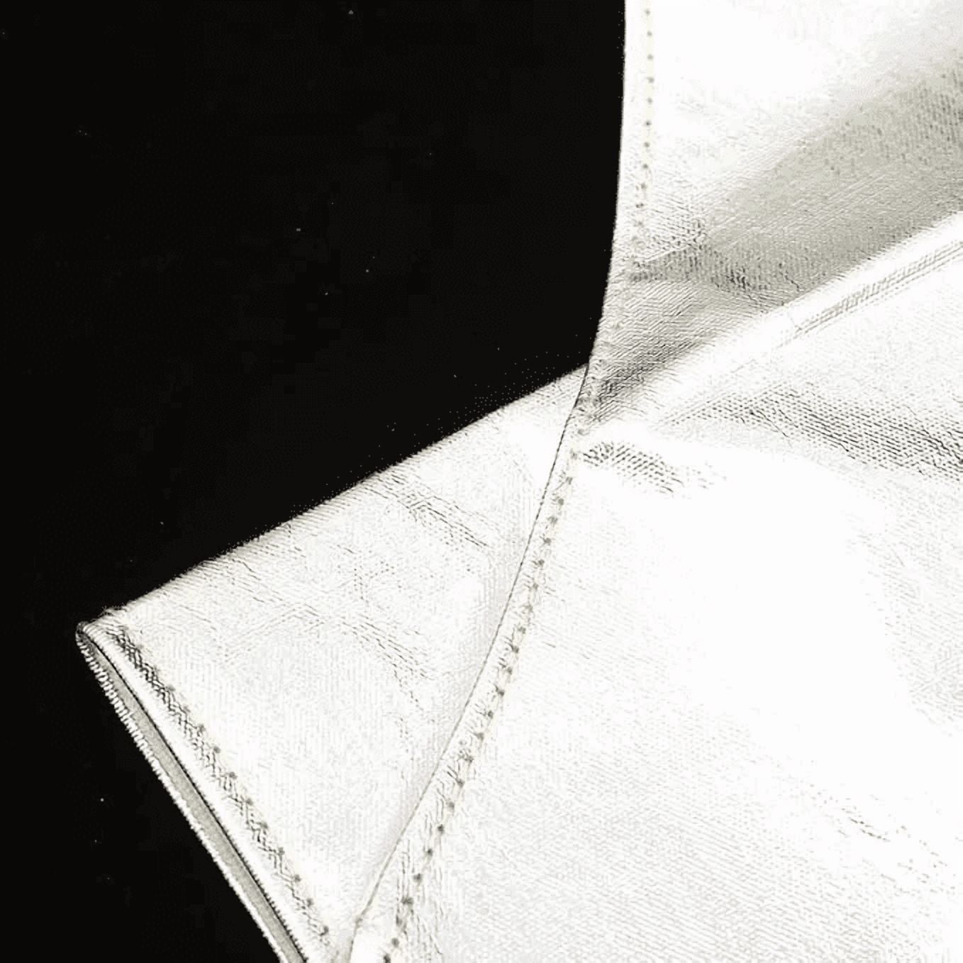 Heat Resistant Aluminum Foil Apron – High Temperature Protective Kitchen Apron, Fireproof & Oil-Proof Apron for Cooking, BBQ, Baking