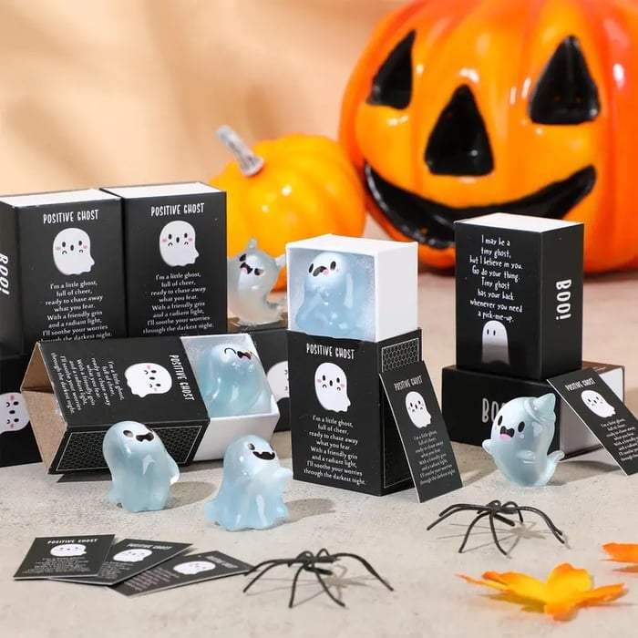 31 Nights of Fright - Halloween Countdown Box with Figurines