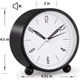 thumbnail image 3 of Reloj pequeño súper silencioso de 4 pulgadas con luz nocturna, funciona con pilas, diseño simple, para dormitorio, mesita de noche, oficina, (negro), 3 of 4