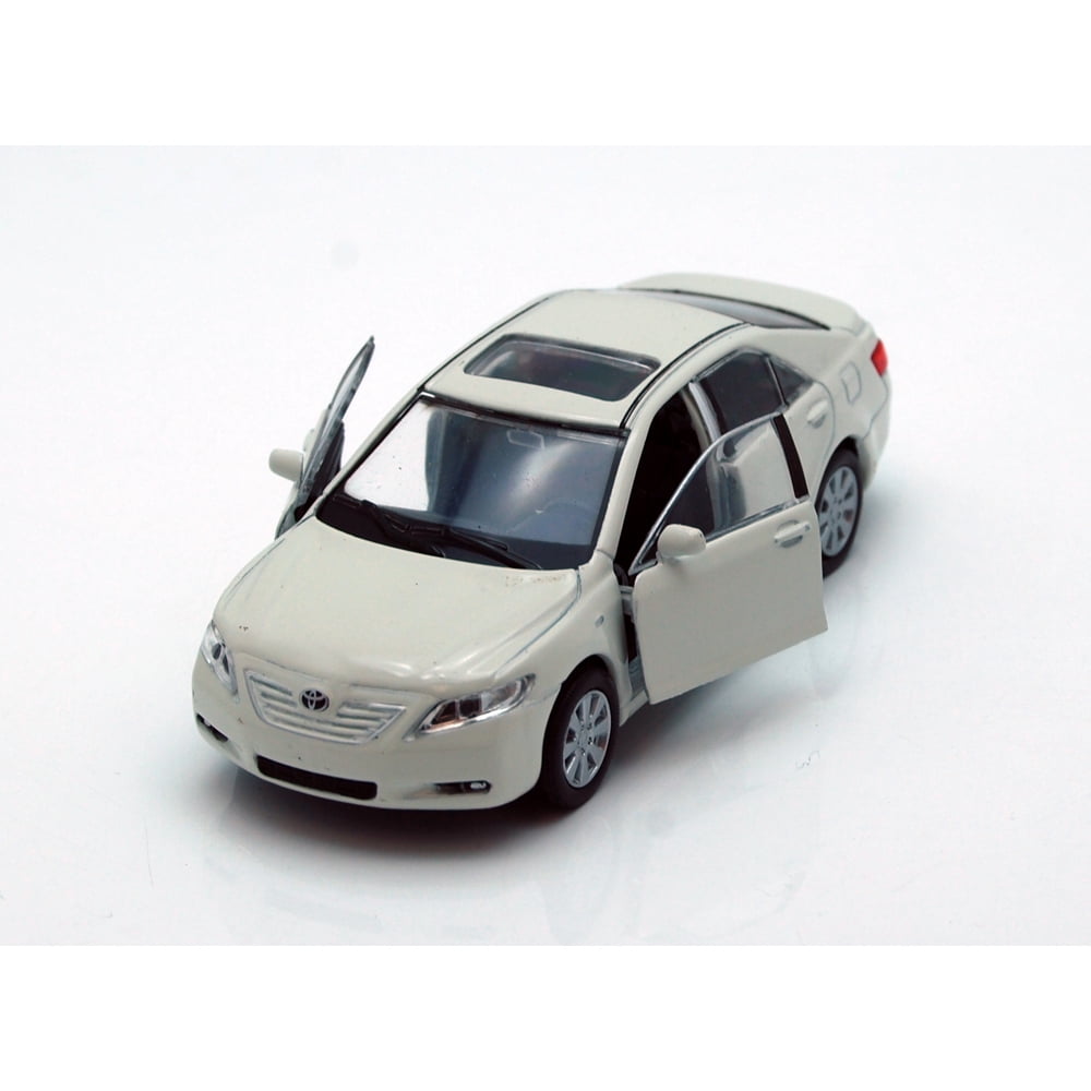 Toyota Camry, White Welly 42391 4.5" Long Diecast Model Toy Car