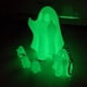 thumbnail image 4 of Fantasma de dedo medio, fantasma de Halloween que brilla en la oscuridad, figuras de fantasmas luminosas, figuras de fantasmas en miniatura de resina, adornos de resina de escritorio de Halloween/llav, 4 of 8