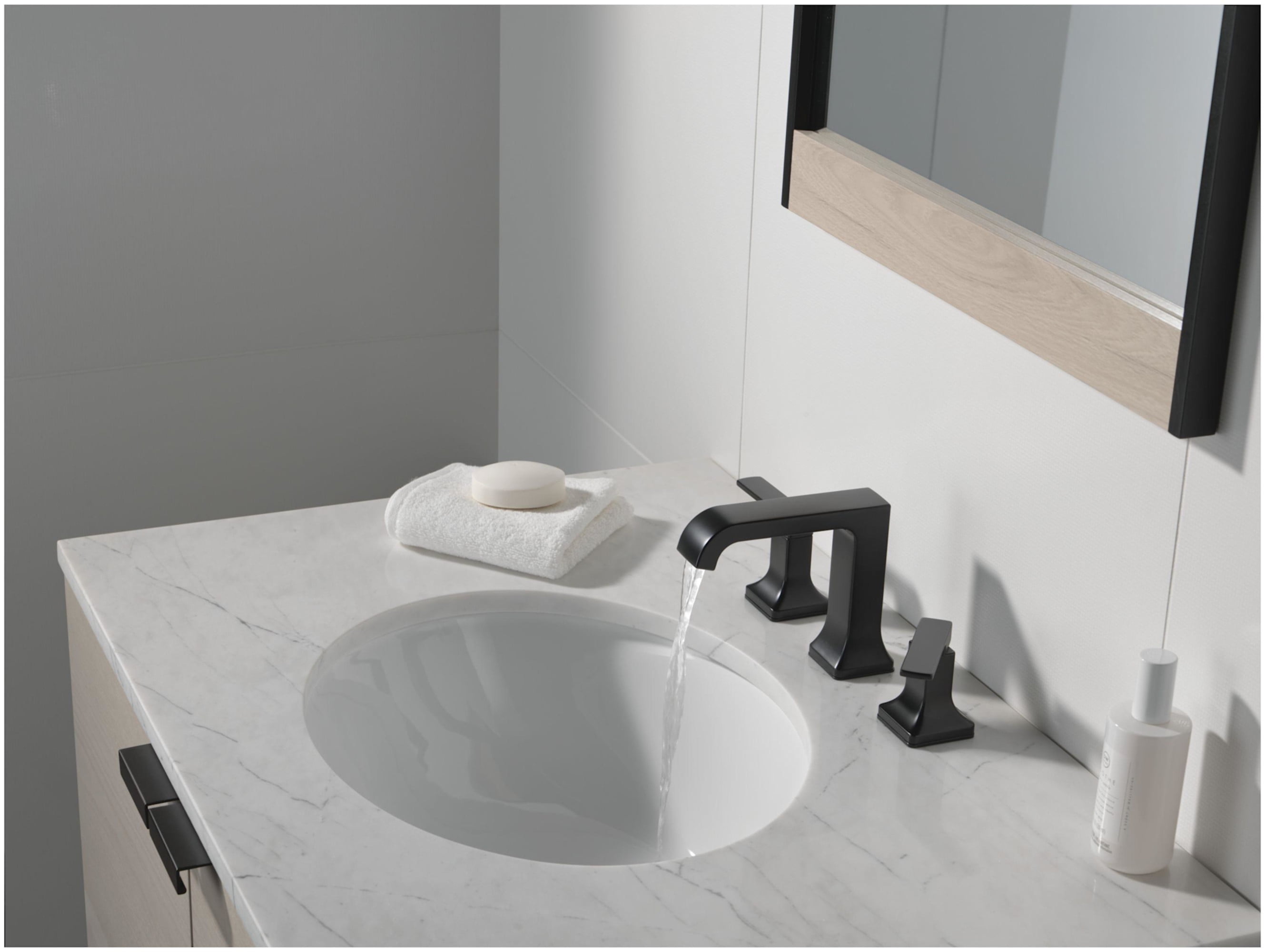Delta 3539LF-SSMPU Velum 1.2 GPM Widespread Bathroom Faucet - Brilliance Stainless