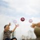 thumbnail image 4 of Flying Ball Toys - Juguete de orbe giratorio controlado a mano con LED (rojo) Likrtyny juguetes de los niños, 4 of 9