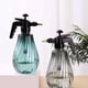 thumbnail image 1 of Botella pulverizadora presurizada de plástico verde de 1,5 L con boquilla de latón, regadera de alta presión ajustable para jardinería y plantas de interior (1 unidad) Rkxzt, 1 of 7