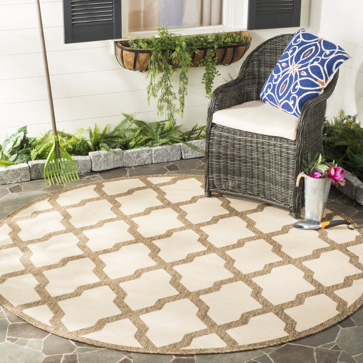 SAFAVIEH Beach House Loraine Trellis Indoor/Outdoor Area Rug Cream/Beige, 6'7" x 6'7" Square