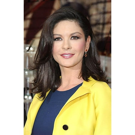 Catherine Zeta-Jones At In-Store Appearance For Elizabeth Arden Red