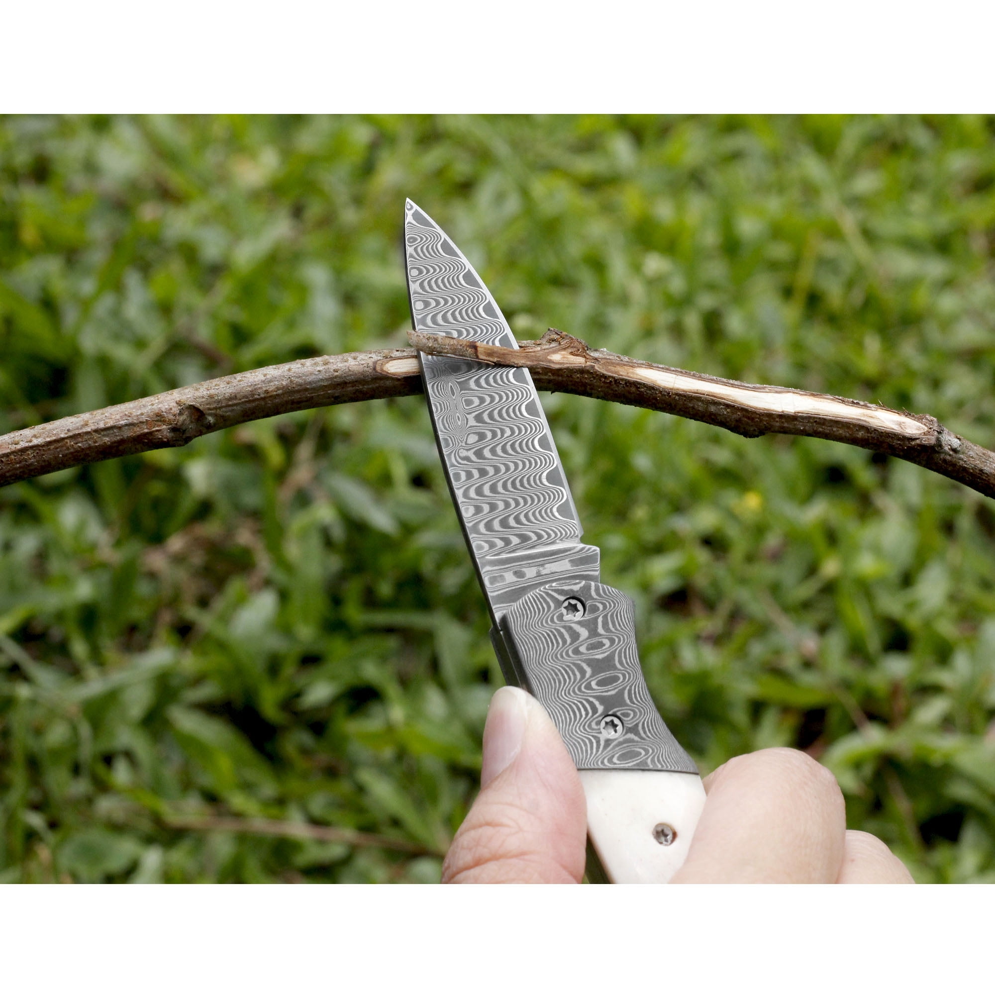 YOUSUNLONG Folding Knife - Camping Knife Overall 140mm Japanese Damascus Steel Bull Bone Handle