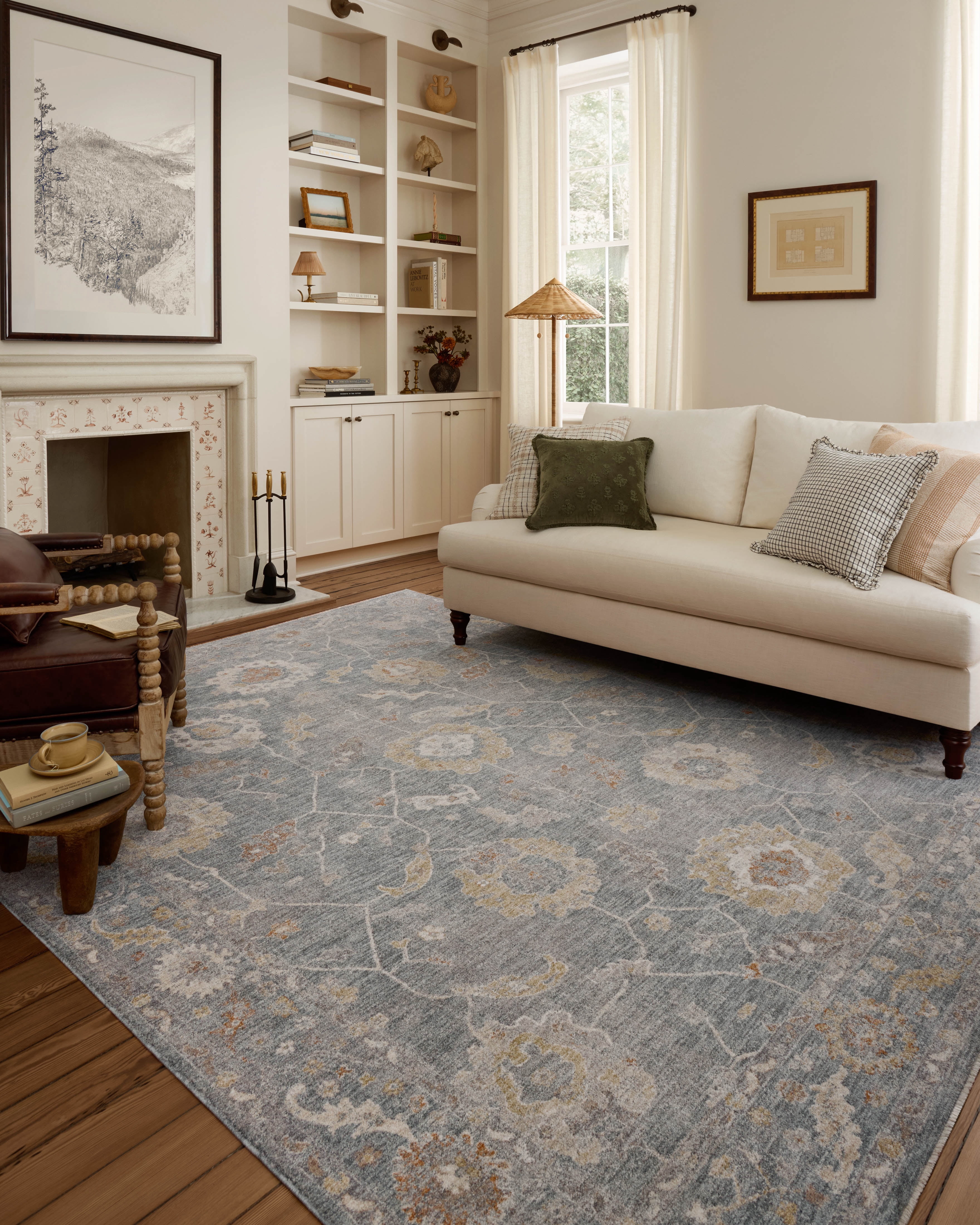 Chris Loves Julia x Loloi Louisa Ocean / Sunset 18" x 18" Sample Rug