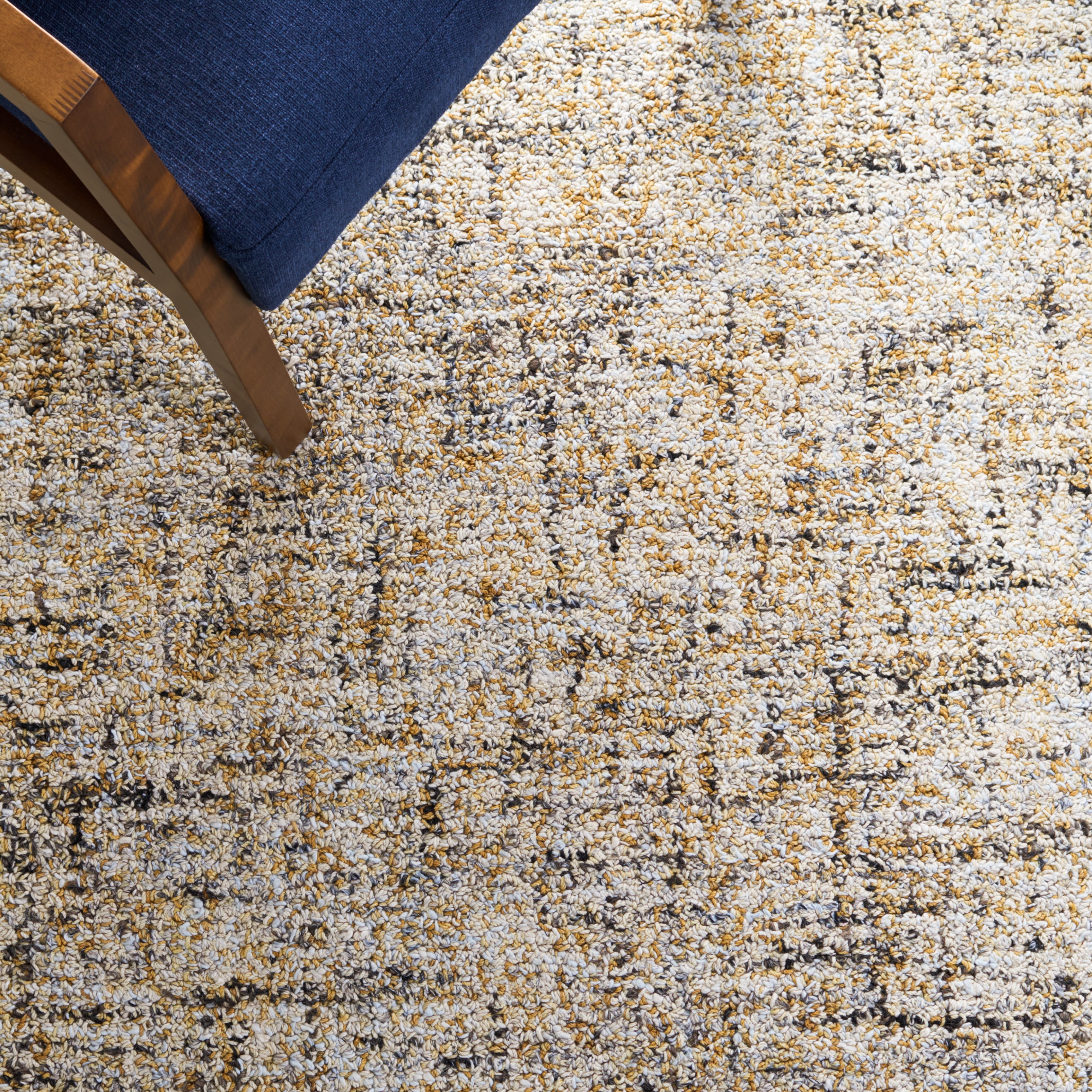 SAFAVIEH Abstract Roswell Distressed Area Rug, Beige/Gold, 6' x 6' Square