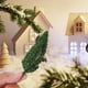 thumbnail image 5 of GOOHOCHY 10 Árboles de Pino Artificiales Navideños Diorama Decoración en Miniatura (Verde), 5 of 7
