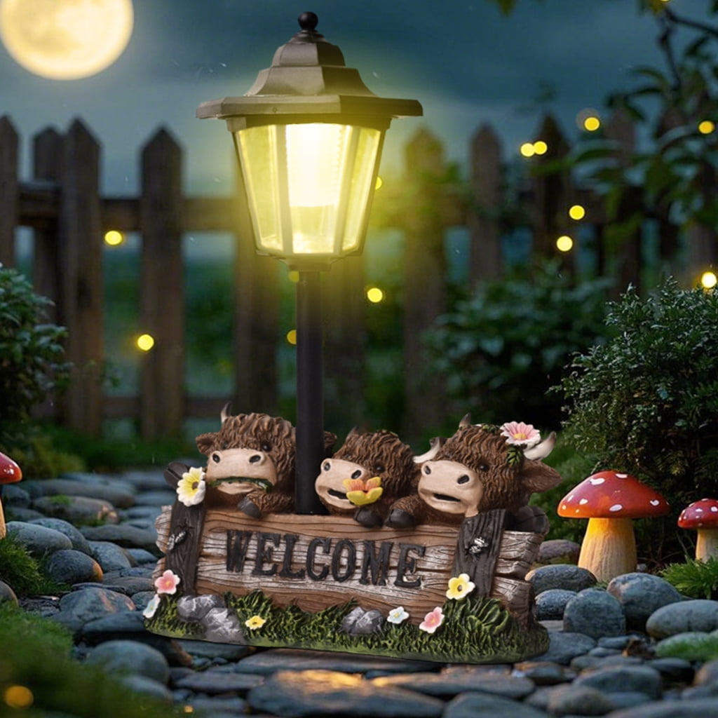 Highlands Cattle Figure Solar Light Garden Statue Resin Yard Art For Patios Use