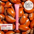 thumbnail image 2 of Bálsamo de color 2 en 1 Lip Perfector Clarins para labios y mejillas, 2 of 5