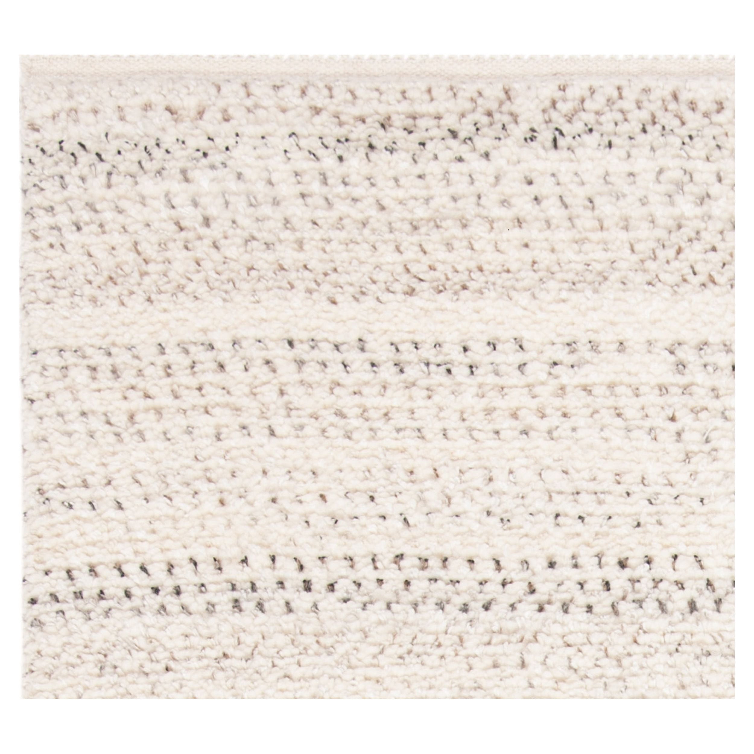 SAFAVIEH Casablanca Axel Solid Wool Shag Area Rug, Beige, 5' x 8'