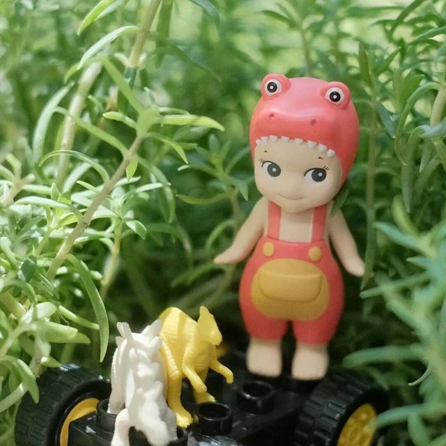 Serie de dinosaurios Sonny Angel, tendencia curativa, juguetes, minifiguras bonitas, decoración de habitación, juguetes para niños, regalos de cumpleaños, novedad de 2024