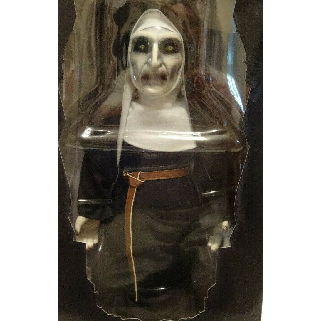 Mezco Toyz The Nun 18インチ フィギュア The Conjuring 2 MDS Designer Series The Nun 18 Roto Plush