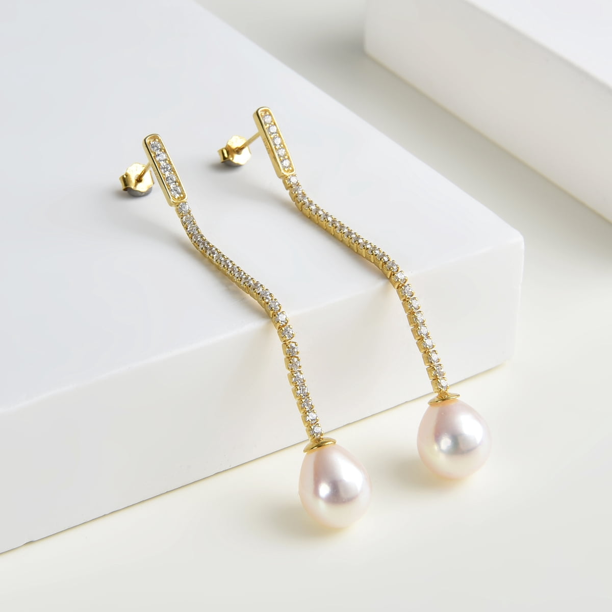 Sterling Silver CZ Pearl Drop Earrings For Women 8-9mm Natural Freshwater Pearl Cubic Zirconia Dangle Earring Wedding Party Jewlery Gifts