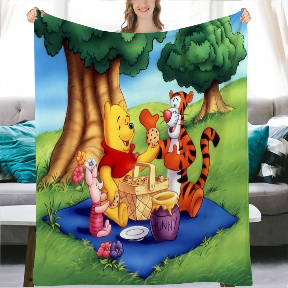 Winnie the Pooh Pattern Blanket Warm Cozy Flannel Microfiber Fleece