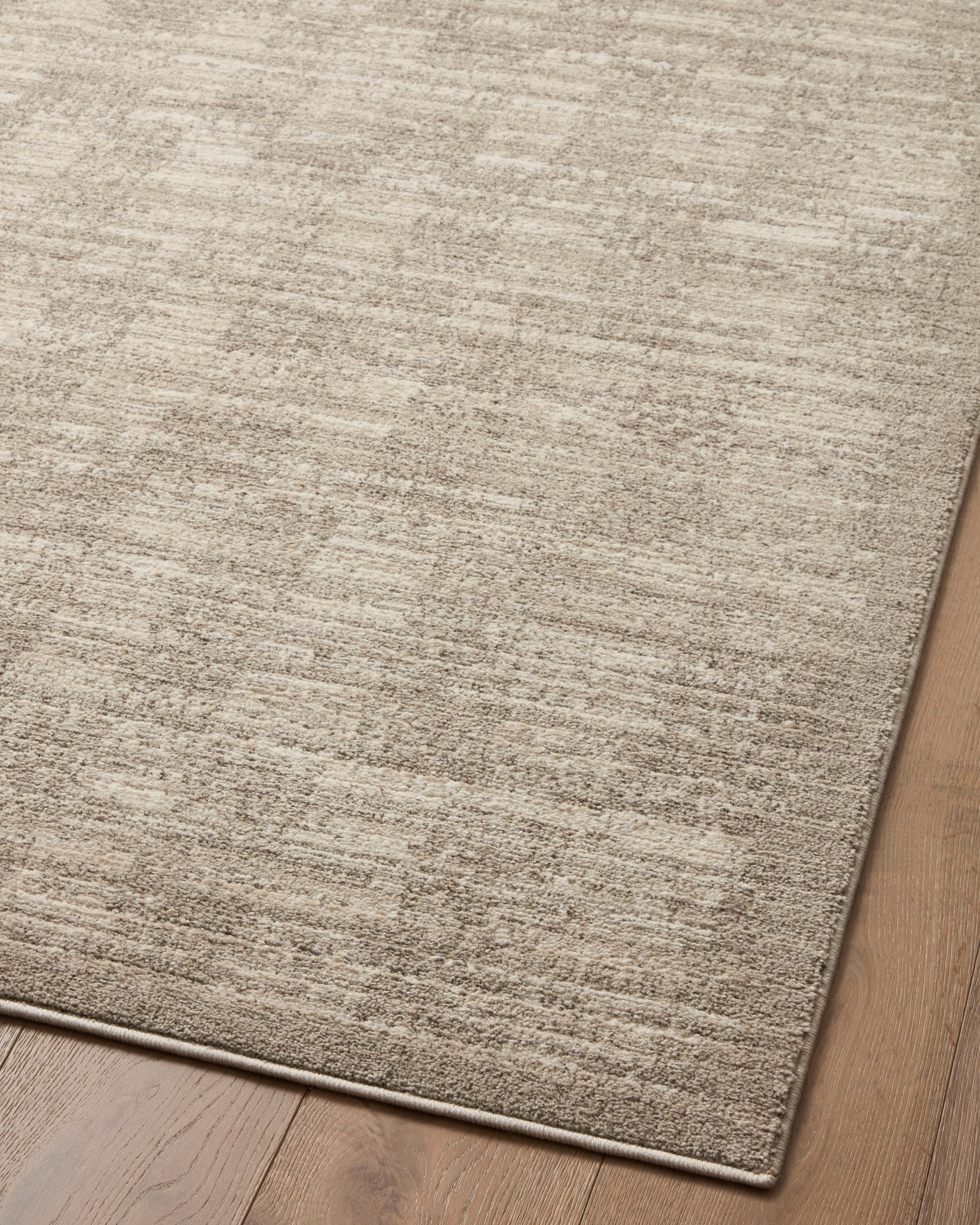 Loloi Darby Pebble / Sand 2'-7" x 8'-0" Runner Rug