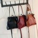 thumbnail image 1 of Bolso bandolera de hombro para mujer – Cuero suave, estilo nostálgico primaveral, marrón, vino, 20x19cm, ligero 255g • Bolso versátil, estiloso, duradero, perfecto para salidas informales, 1 of 6