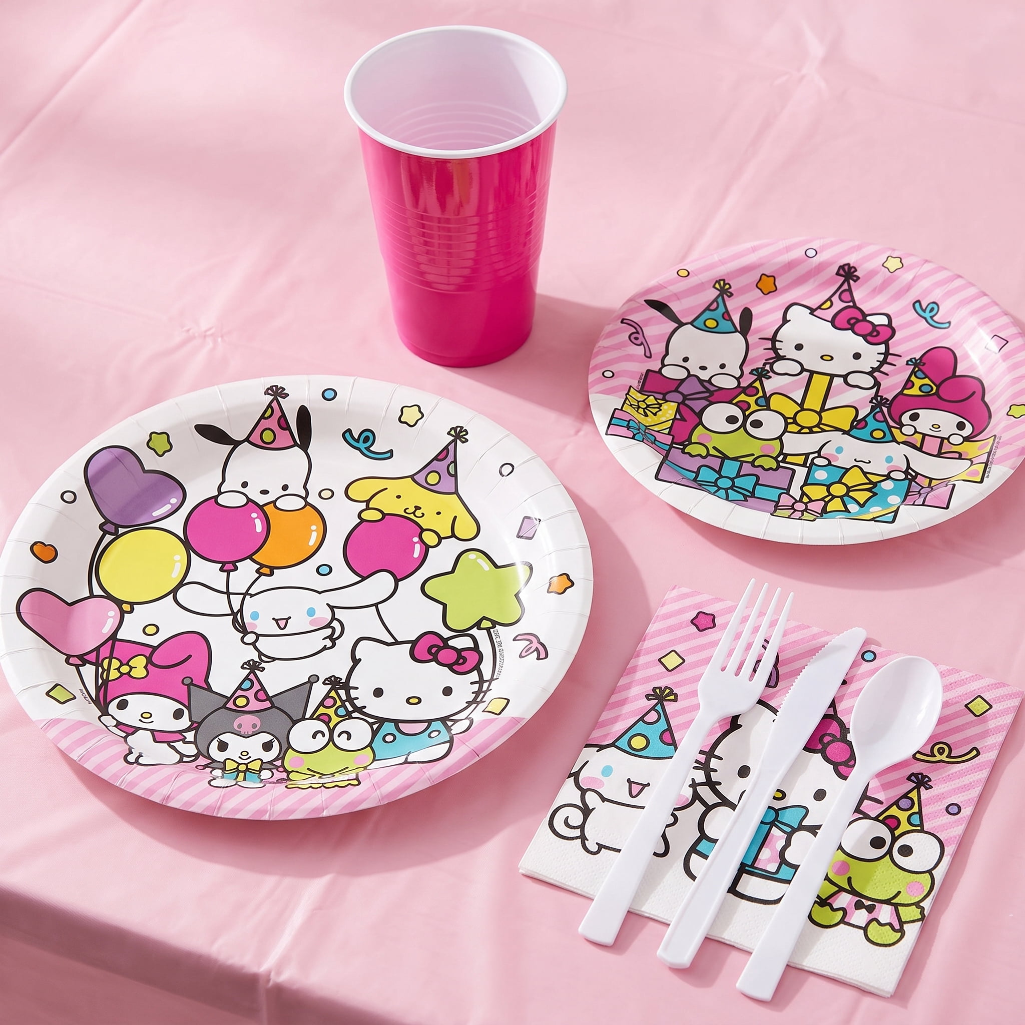 Hello Kitty 8 Count 6.75IN Multicolor Dessert Paper Plates