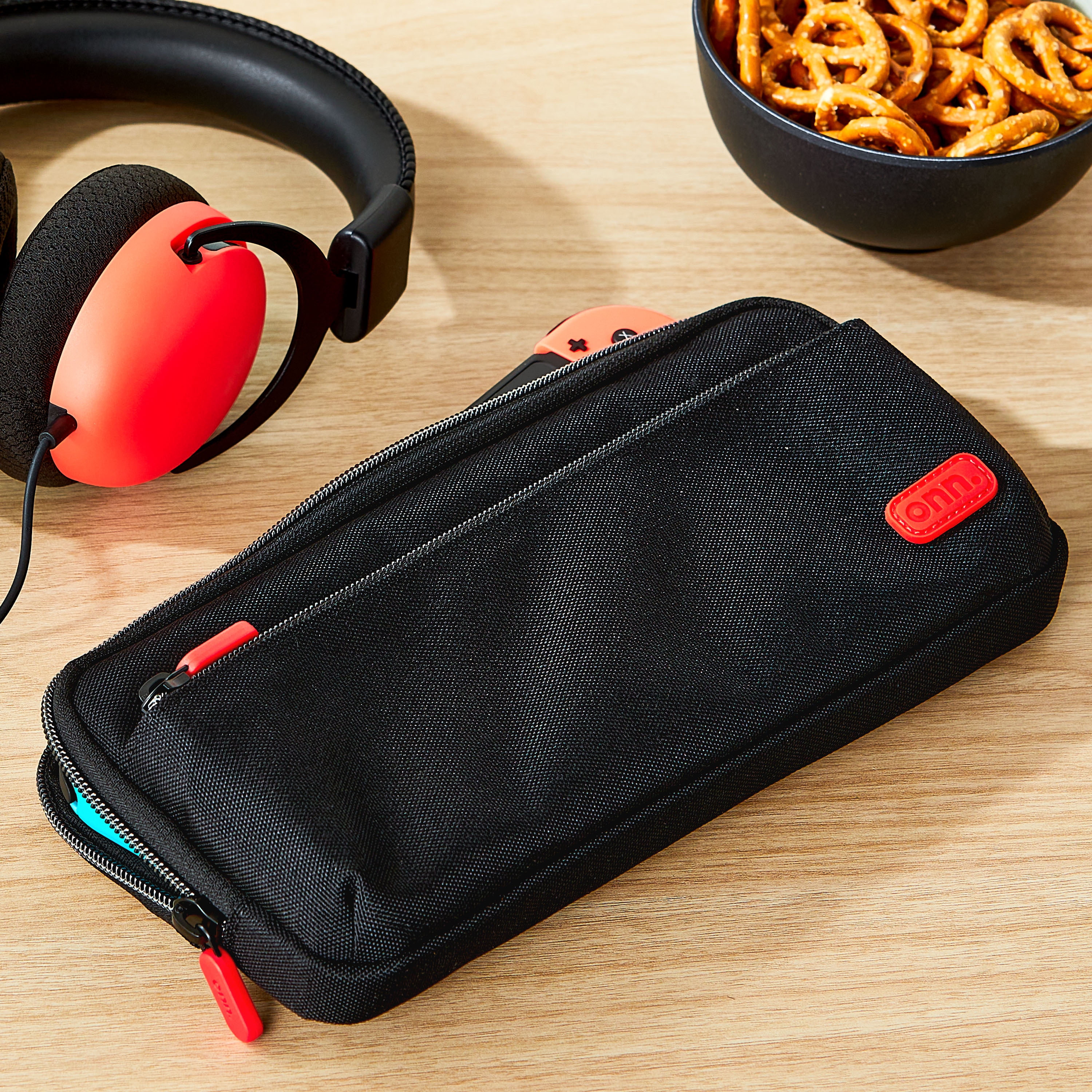 onn Soft Carrying Case Fits Nintendo Switch/Switch OLED/Switch Lite