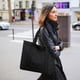 thumbnail image 5 of Bolso grande para mujeres | Bolso de hombro de nylon con hebilla de estera | Ligero, negro/azul oscuro/café | 13,77"x5,51"x13,38" | Gimnasio, trabajo, viajes, 5 of 9