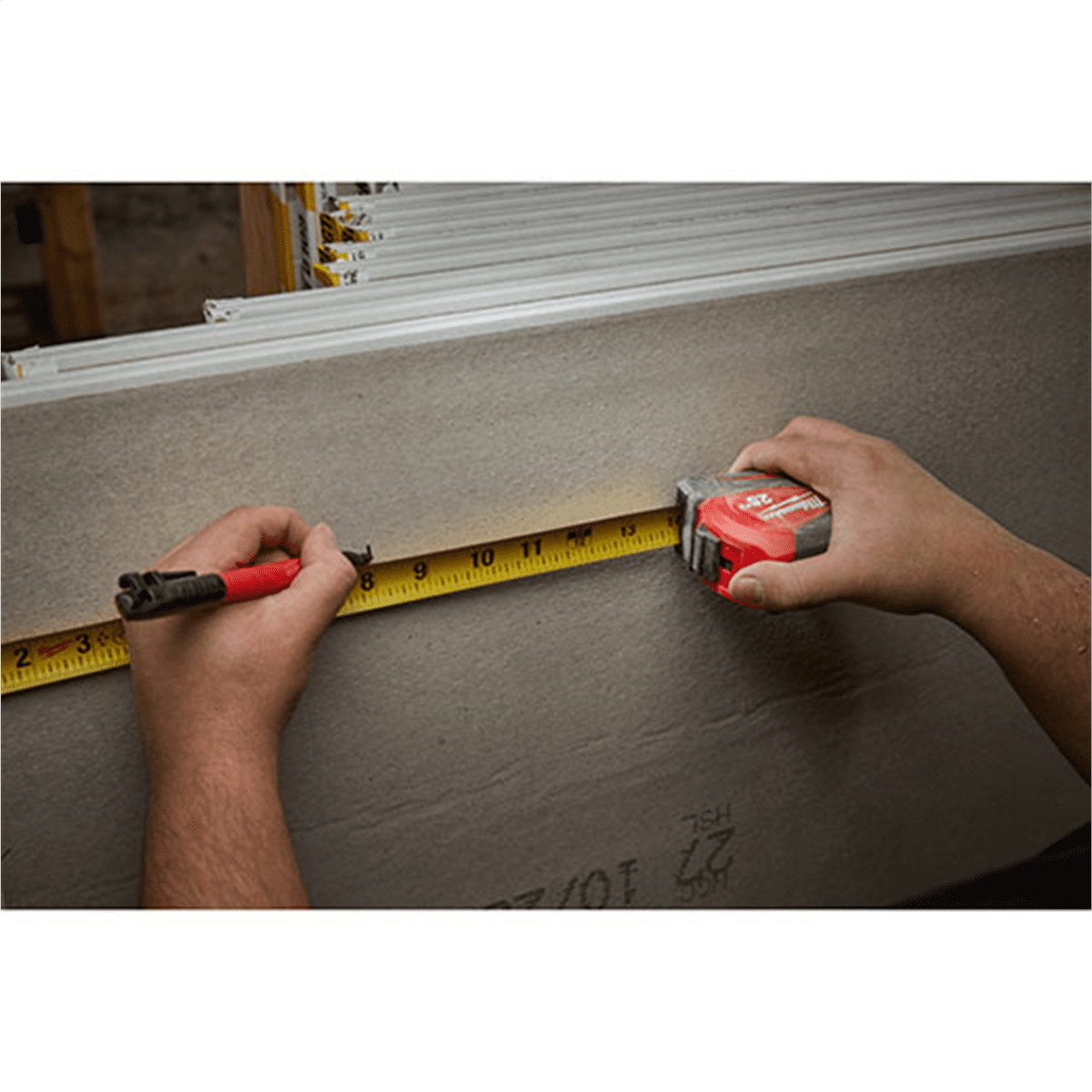 Milwaukee Tool 8m/26ft Compact Tape Measure