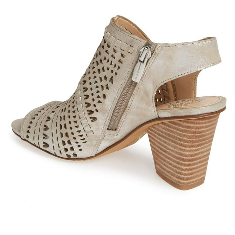 Vince camuto hotsell derechie sandal