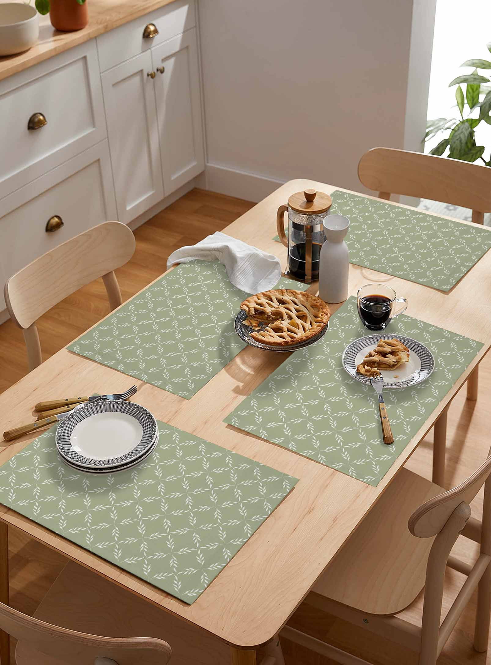 Sage Green Plaid Diamond Placemats Set of 4,Wipeable Washable Table Mats for Dining Tables,Abstract Geometric Place Mats for Kitchen Event Party Tabletop Decor