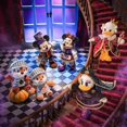 thumbnail image 4 of Nueva compra de Shanghai Disneyland 2024 Muñeco de peluche con colgante de Mickey, Chip, Dale y Donald Duck para Halloween, 4 of 5