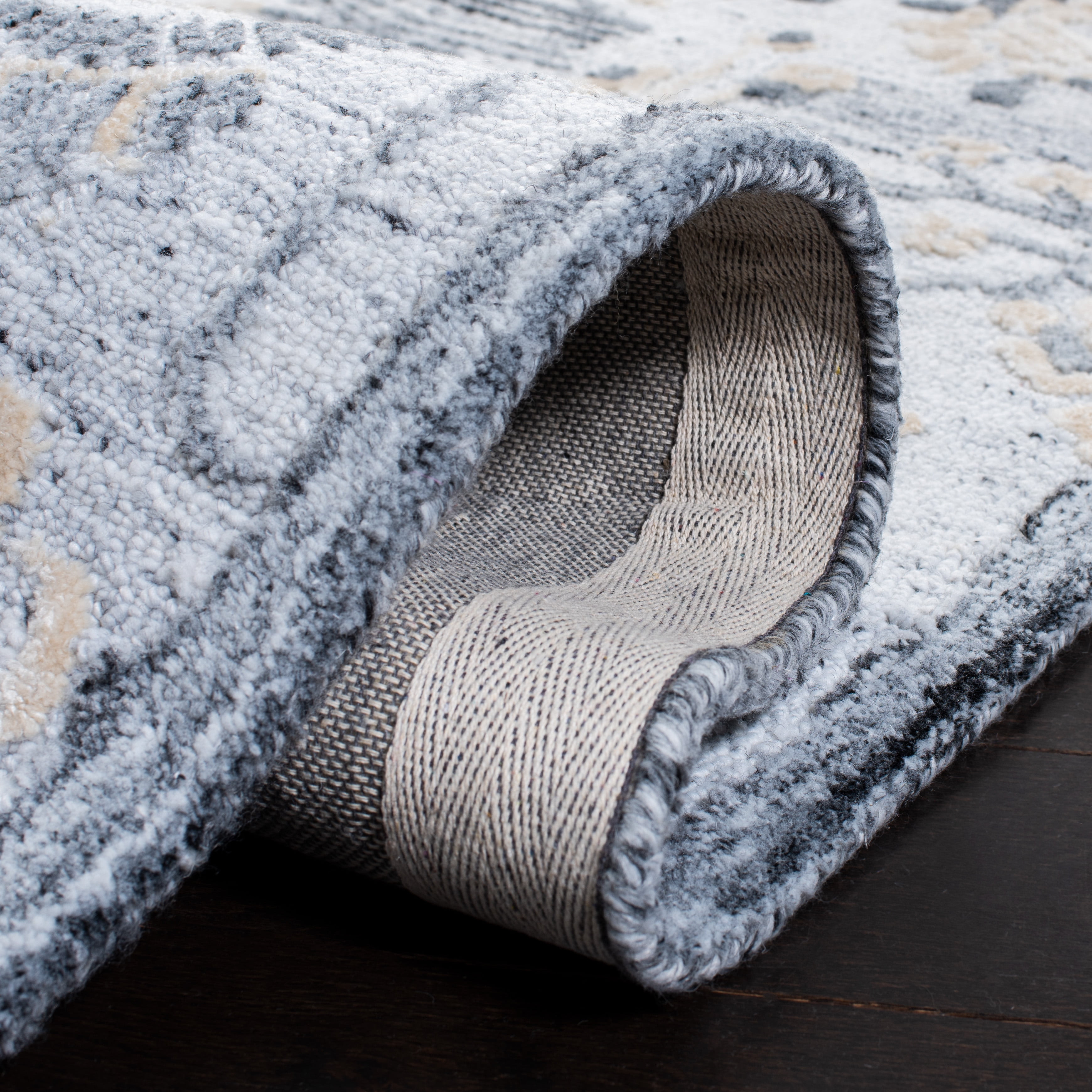 SAFAVIEH Glamour Quinten Floral Runner Rug, Ivory/Grey, 2'3" x 8'