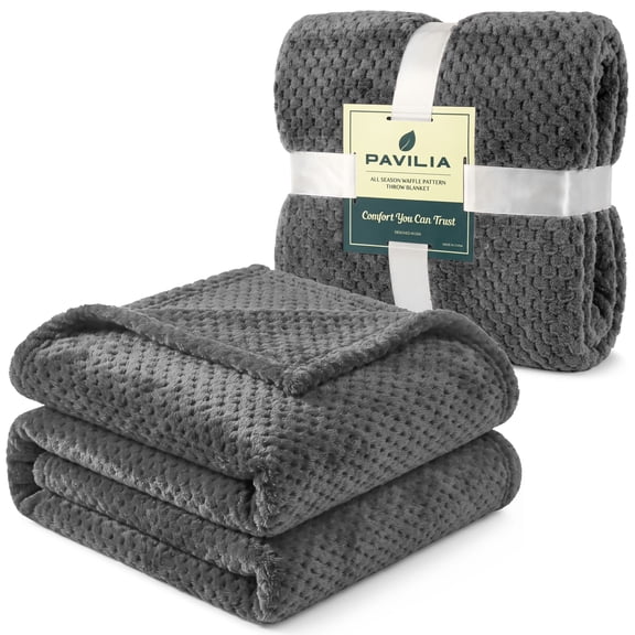 PAVILIA Fleece Throw Blanket for Couch Sofa Bed, Charcoal Dark Gray 50x60