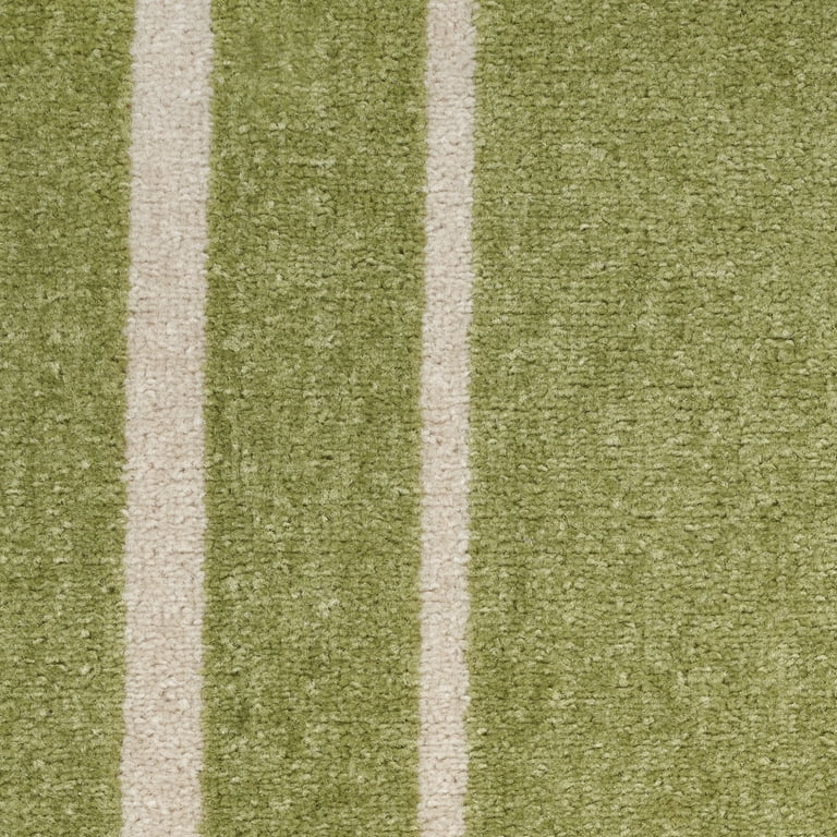 5' x 7' deals Light Green and Ivory Striped Outdoor Rug.-DSF45