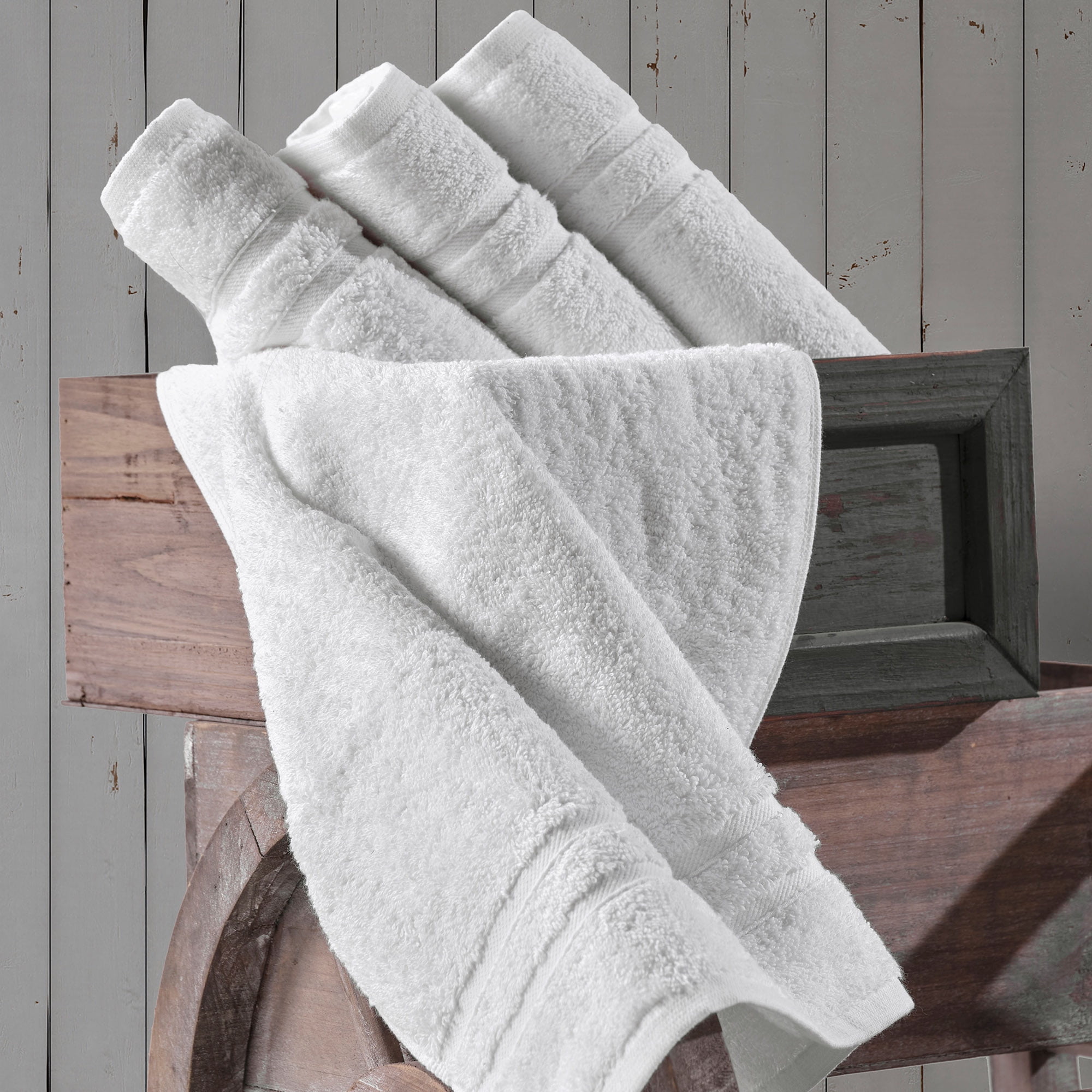 Hammam Linen White Bath Towels 4-Pack - 27x54 Soft and Absorbent, Premium  Quality Perfect for Daily Use 100% Cotton Towel 600 GSM