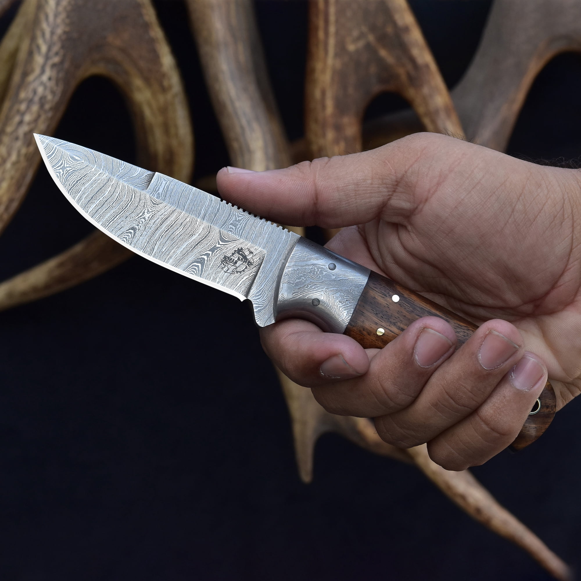 Knives Ranch Handmade Damascus Steel Hunting Full Tang Utility Knife with Indian Rosewood Handle and Heavy-Duty Cow Leather Horizontal Cowboy Style Sheath (2142-IRW)