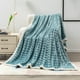 thumbnail image 1 of Manta Suave y Cálida de Forro Polar para Sofá | Manta Decorativa a Rayas Color Crema | 150 X 102 Cm | Azul Claro | Poliéster | 1 Unidad, 1 of 6