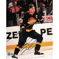 Trevor Linden Autographed 8x10 Photo Vancouver Canucks Beckett BAS QR #BS30485