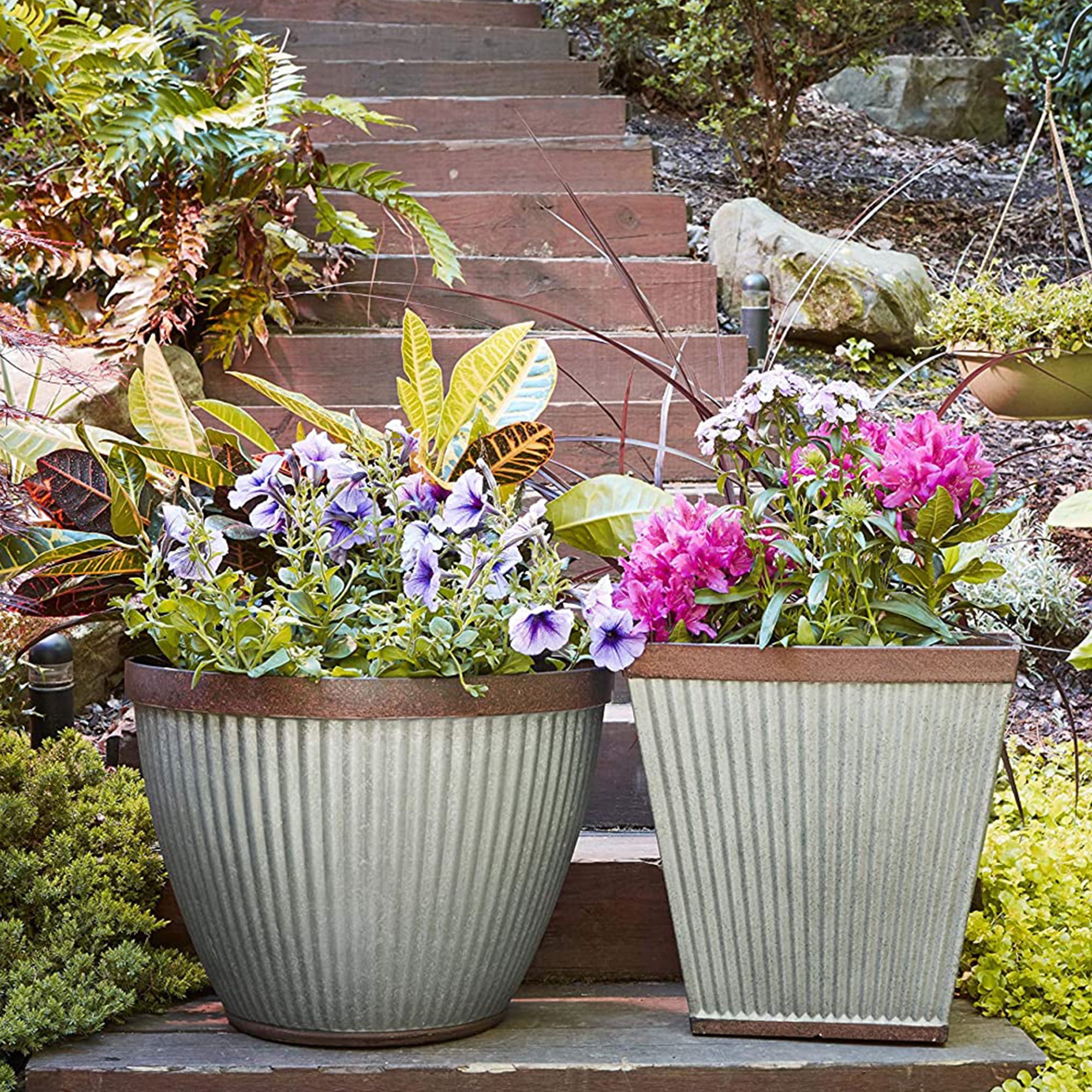 Southern Patio HDR-046851 16 Inch Square Rustic Resin Box