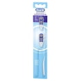 thumbnail image 2 of Cabezales de repuesto Oral-B 3D White, paquete de 3, 2 of 4