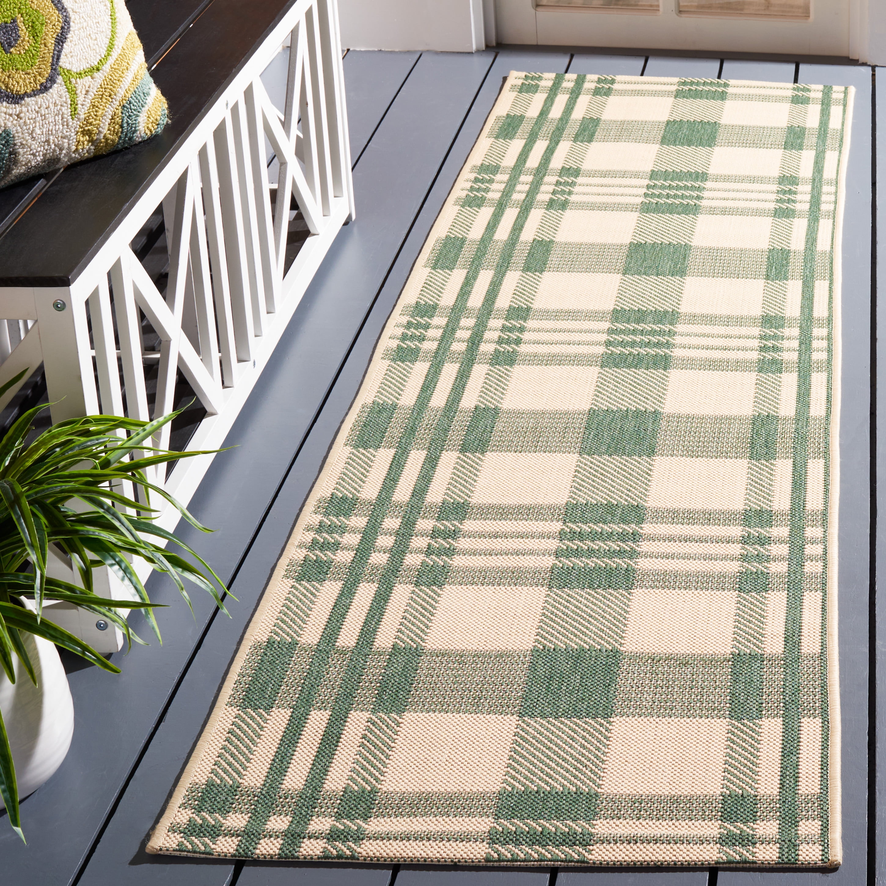 Safavieh Courtyard Benjamin Plaid Indoor/Outdoor Runner Rug, Green/Beige, 2'3" x 16'