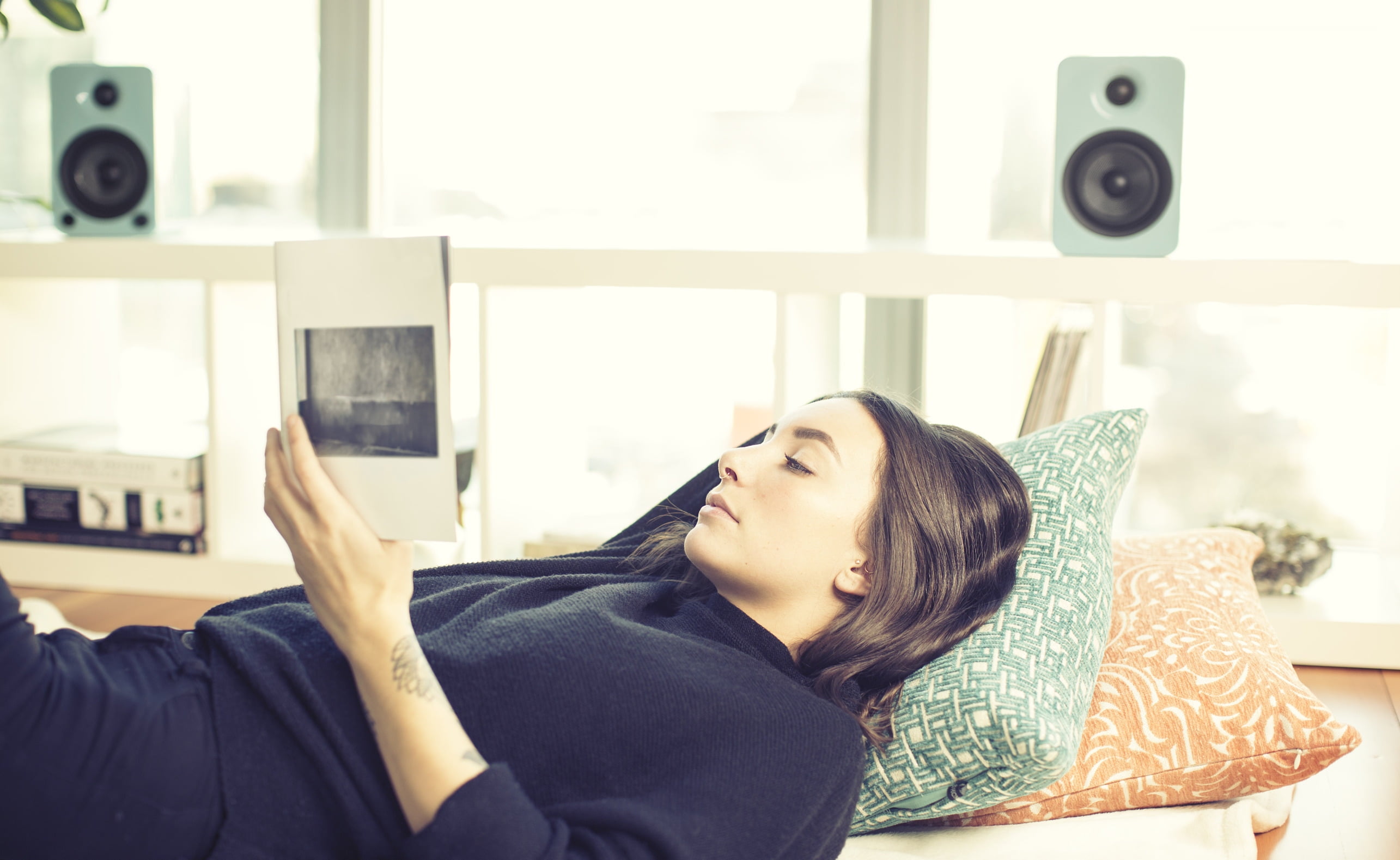Kanto Living YU4 2-Way Powered Bookshelf Speakers (Pair, Ice)