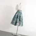 thumbnail image 4 of Falda acampanada de cintura alta y adelgazante de corte A con diseño plisado estampado en azul y blanco, nueva de 2024, ajustada para mujer, 4 of 5