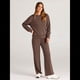 thumbnail image 5 of Traje de Dos Piezas para Mujer: Sudadera de Larga y Pantalón de Otoño. Traje Informal. Color Café L, 5 of 9